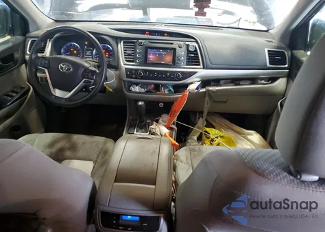 2018 Toyota Highlander Le z USA, uszkodzony, nr VIN 5TDBZRFH6JS898442